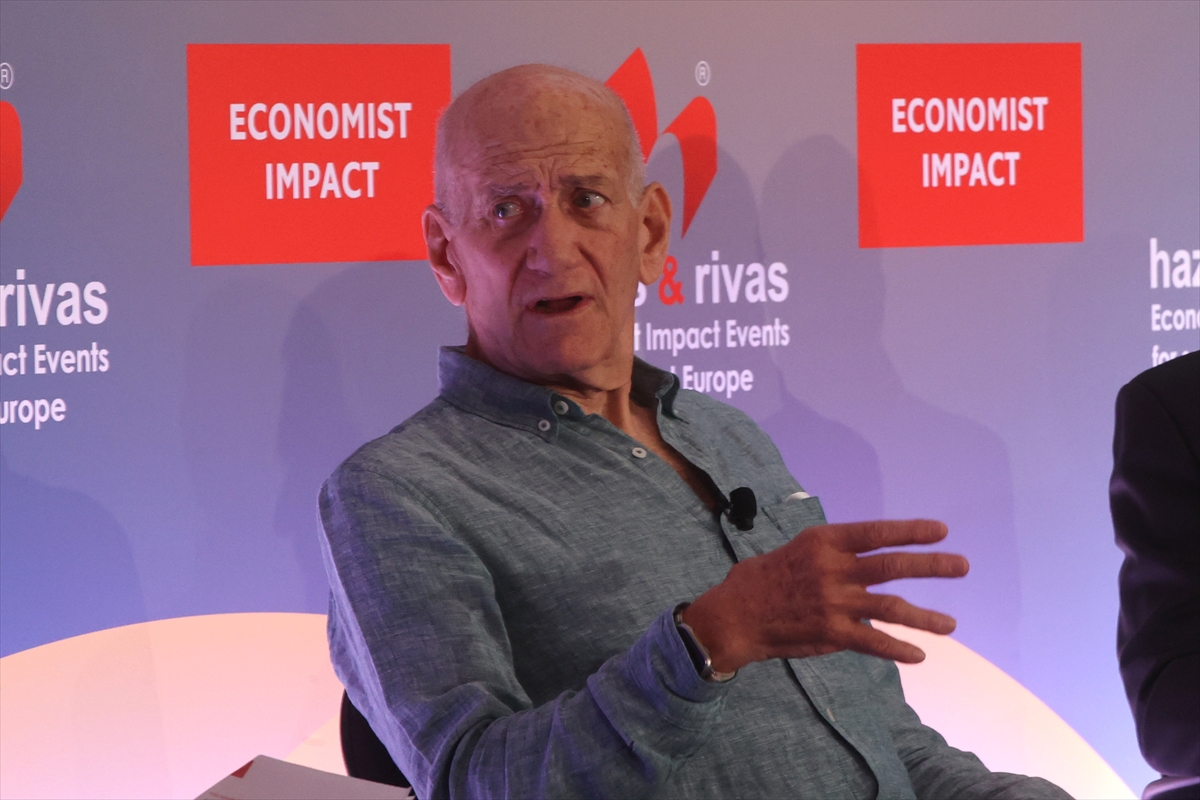 İsrail eski Başbakanı Olmert'e göre, dünyada Netanyahu'yu dinleyecek kimse kalmadı