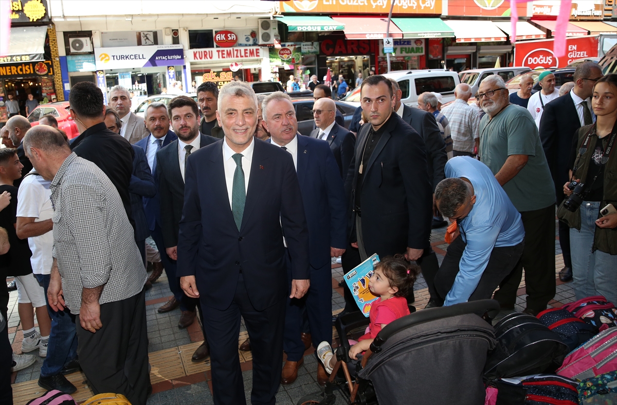 Ticaret Bakanı Bolat, Rize'de ziyaretlerde bulundu