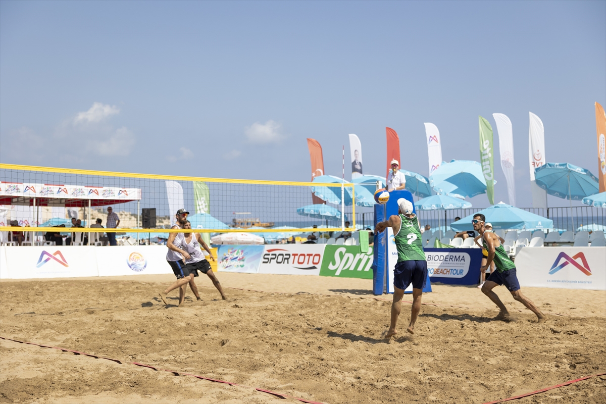 Voleybolda Bioderma Pro Beach Tour Mersin etabında ilk gün maçları oynandı