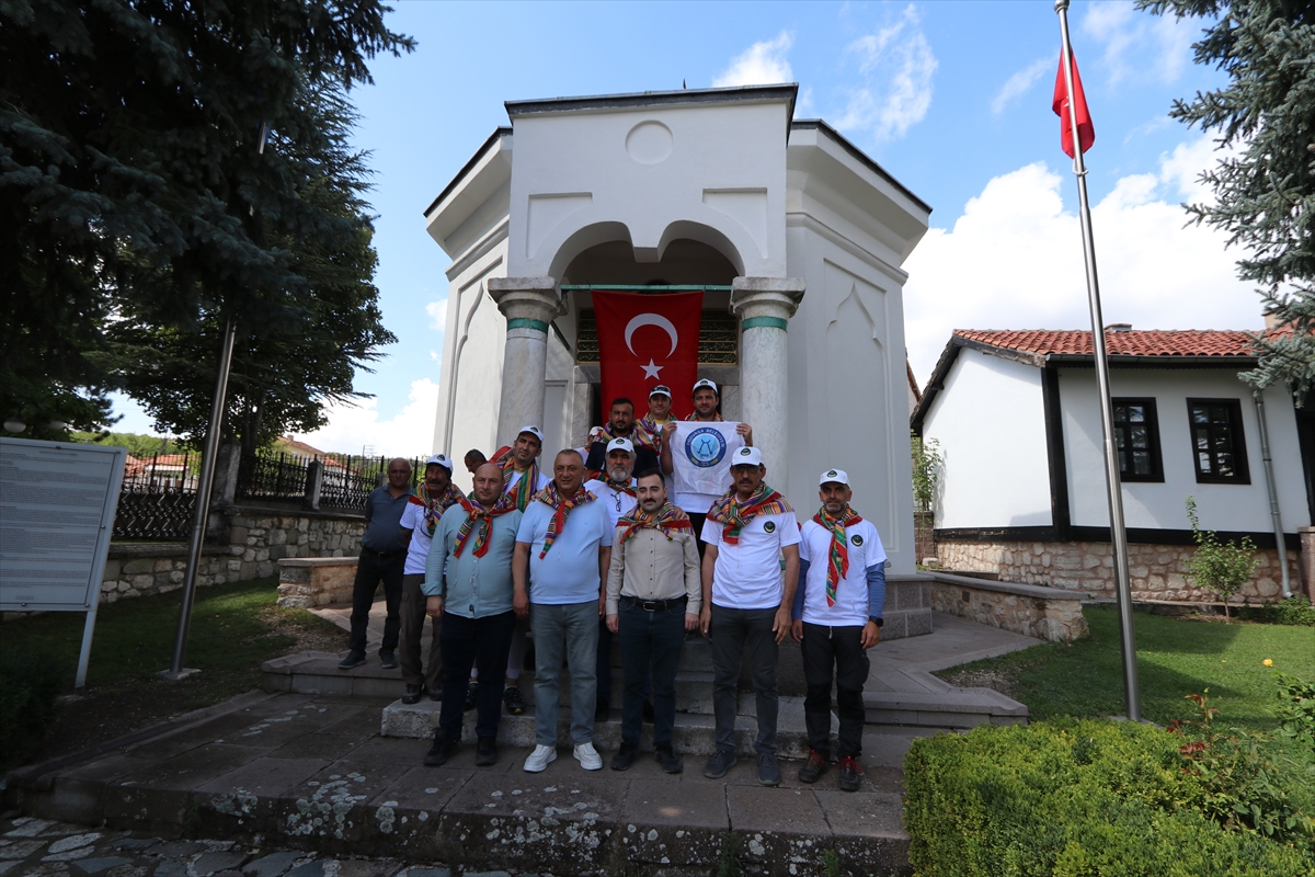 Kayı Boyu'nun göç yolculuğunu yeniden canlandırmak için pedal çeviriyorlar