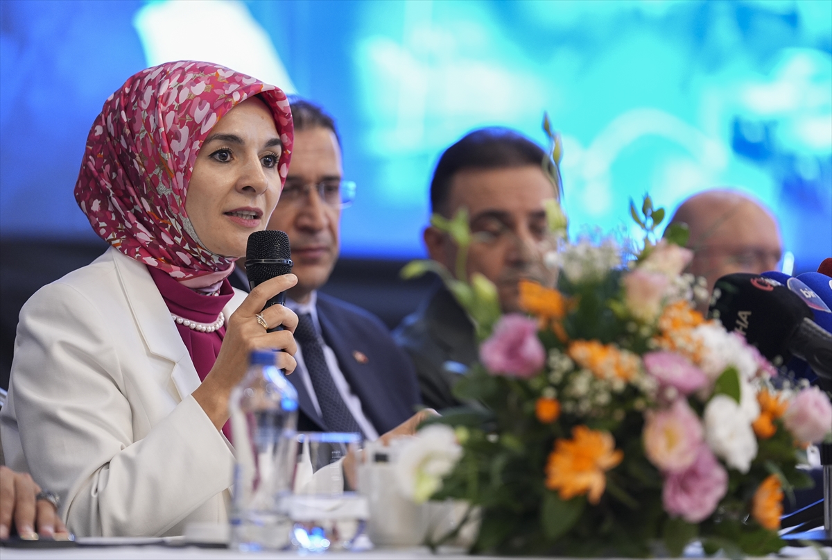 Aile bizim en kıymetli değerimiz