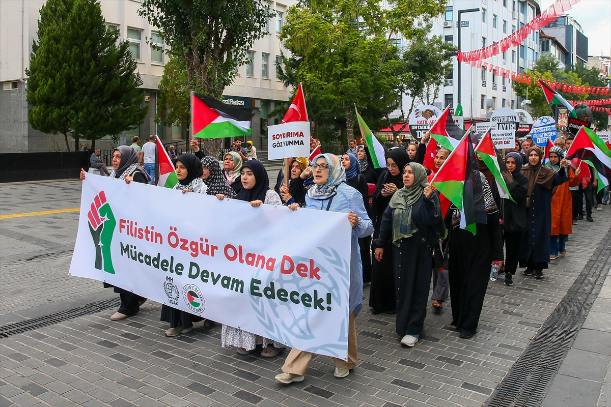 İzmir ve Uşak'tan Filistin'e ve Küresel Sumud Filosu'na destek