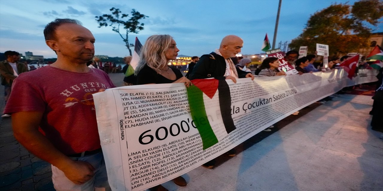 Kadıköy’de “İsrail’e tam ambargo, Filistin’e özgürlük” yürüyüşü ve basın açıklaması düzenlendi