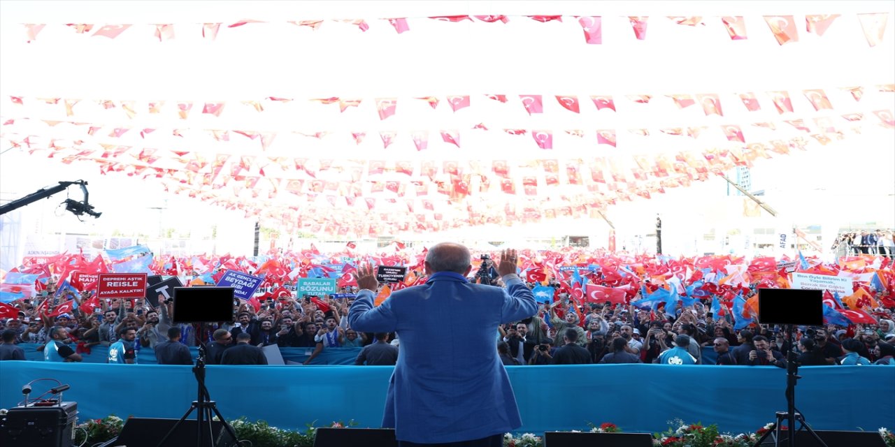 Cumhurbaşkanı Erdoğan Malatya’da 300 bin afet konutunun tamamlandığını duyurdu.