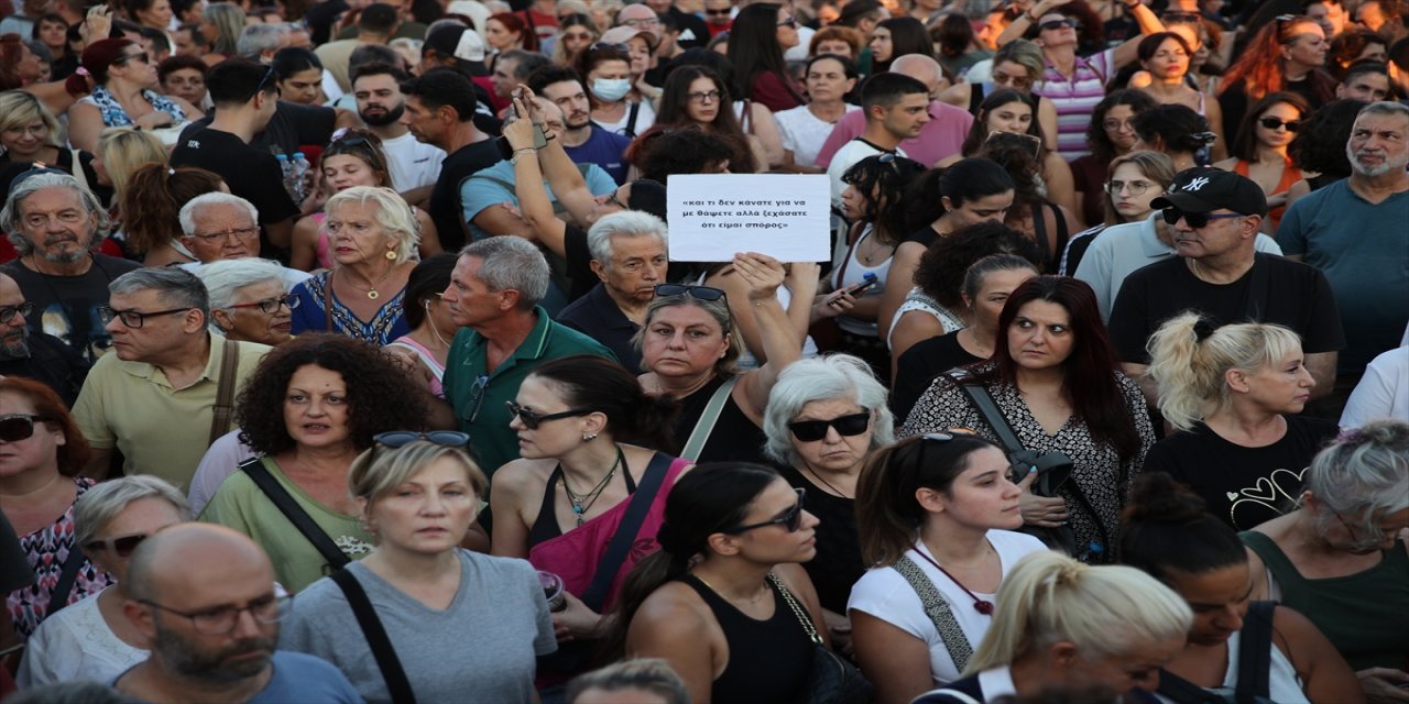 Yunanistan'da Tembi tren kazası protestosu: Atina'da eylemciler ile polis arasında arbede, 20 kişi gözaltına alındı