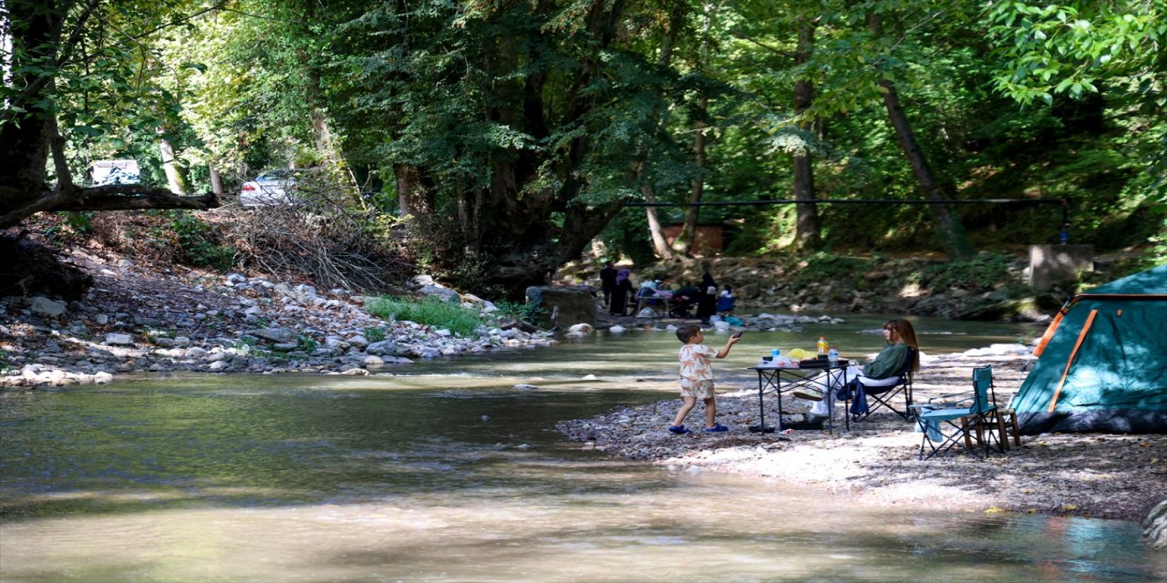 Kuraklık döneminde kuruyan Maden Deresi, kentte etkili olan yağışlarla yeniden suya kavuştu