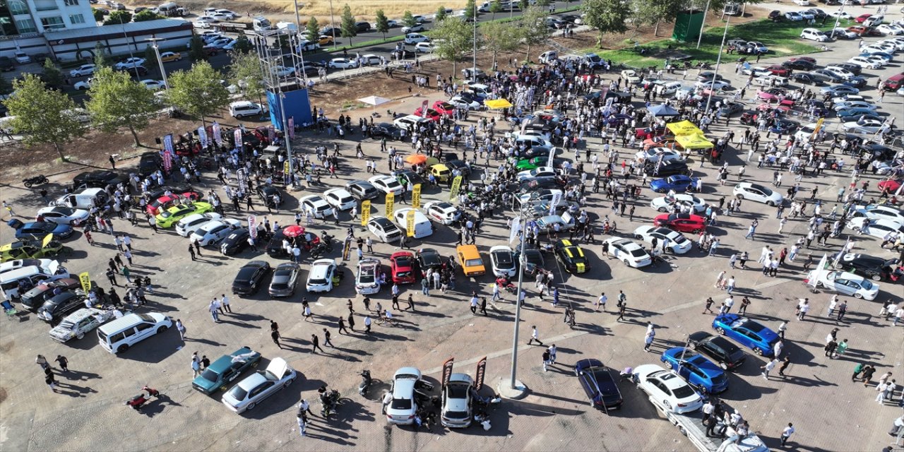 Diyarbakır'da modifiye araç tutkunları "Tuning Fest Diyarbakır 2025"te buluştu