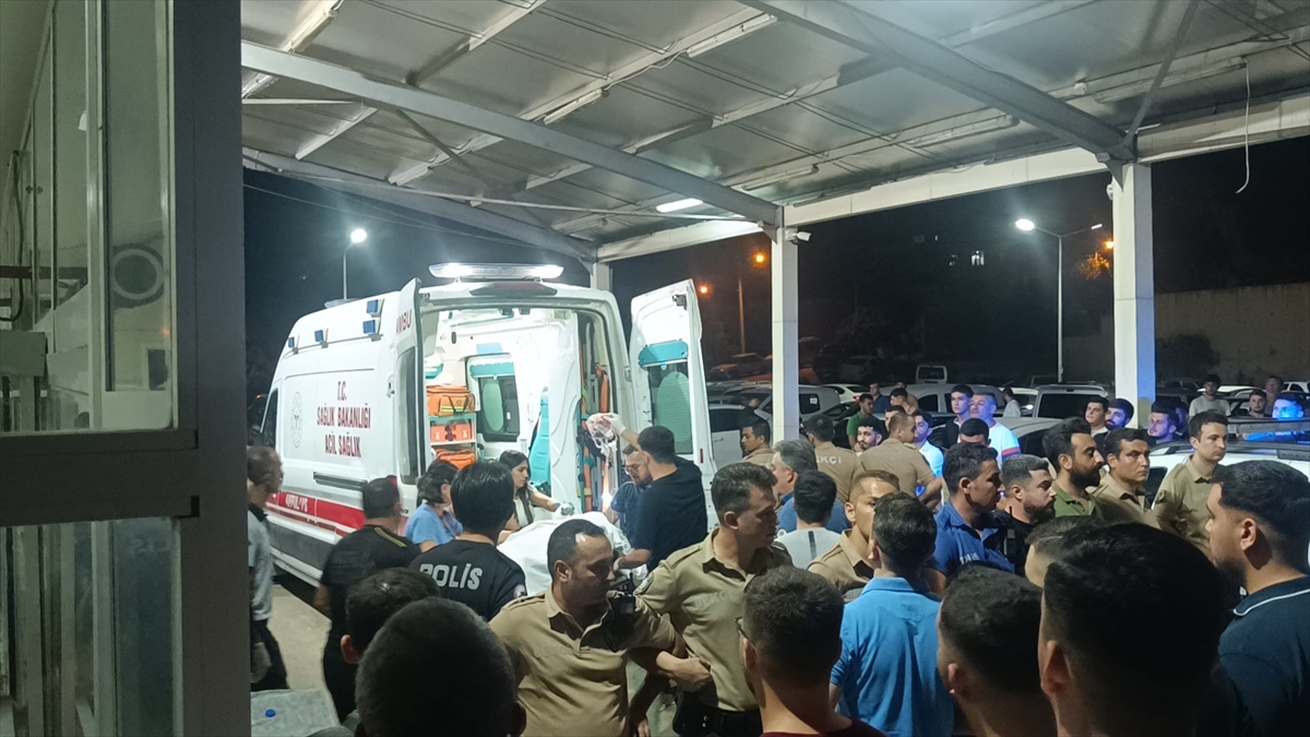 Adana'da düğünde çıkan silahlı kavgada yaralanan genç öldü