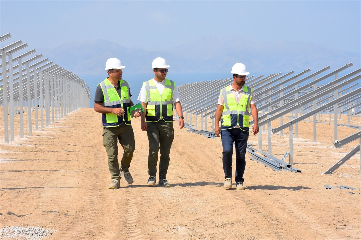 Van Büyükşehir Belediyesi 38,5 megavatlık güneş enerjisi santrali kuruyor