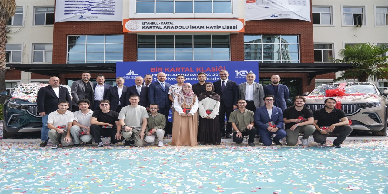 Kartal Anadolu İmam Hatip Lisesi'nde yeni eğitim öğretim yılı açılış töreni düzenlendi
