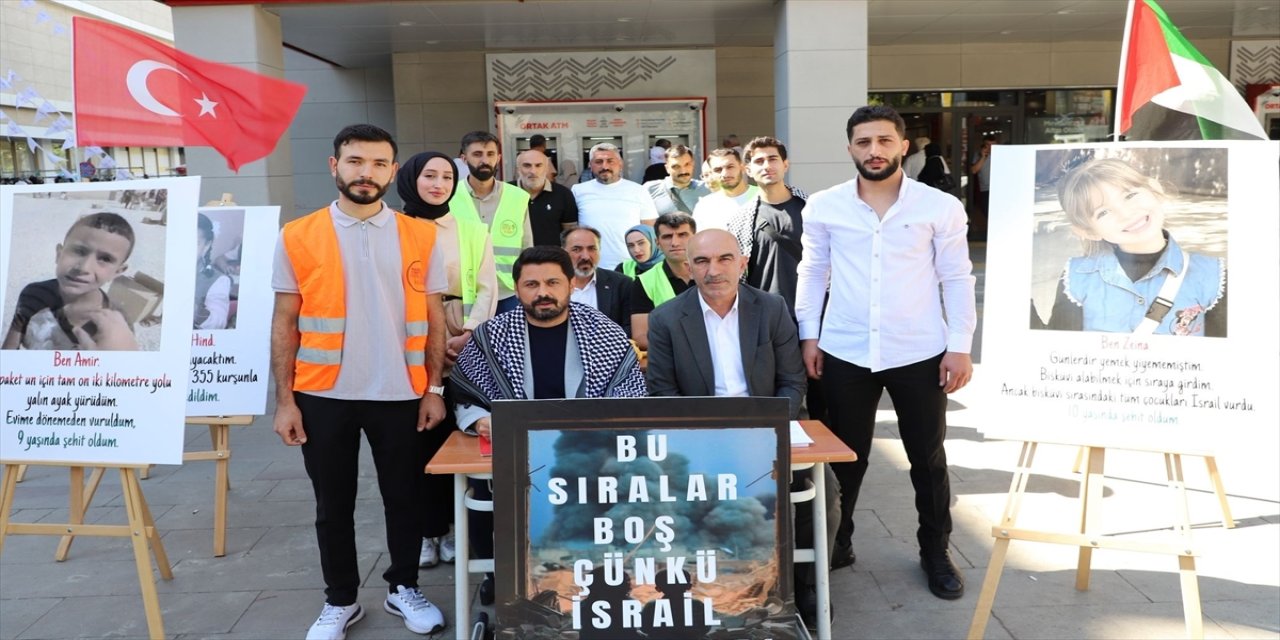 AK Parti Gençlik Kolları, Siirt, Batman, Şırnak ve Bingöl’de “Boş Sıralar” etkinliğiyle Gazze’de öldürülen çocukları andı