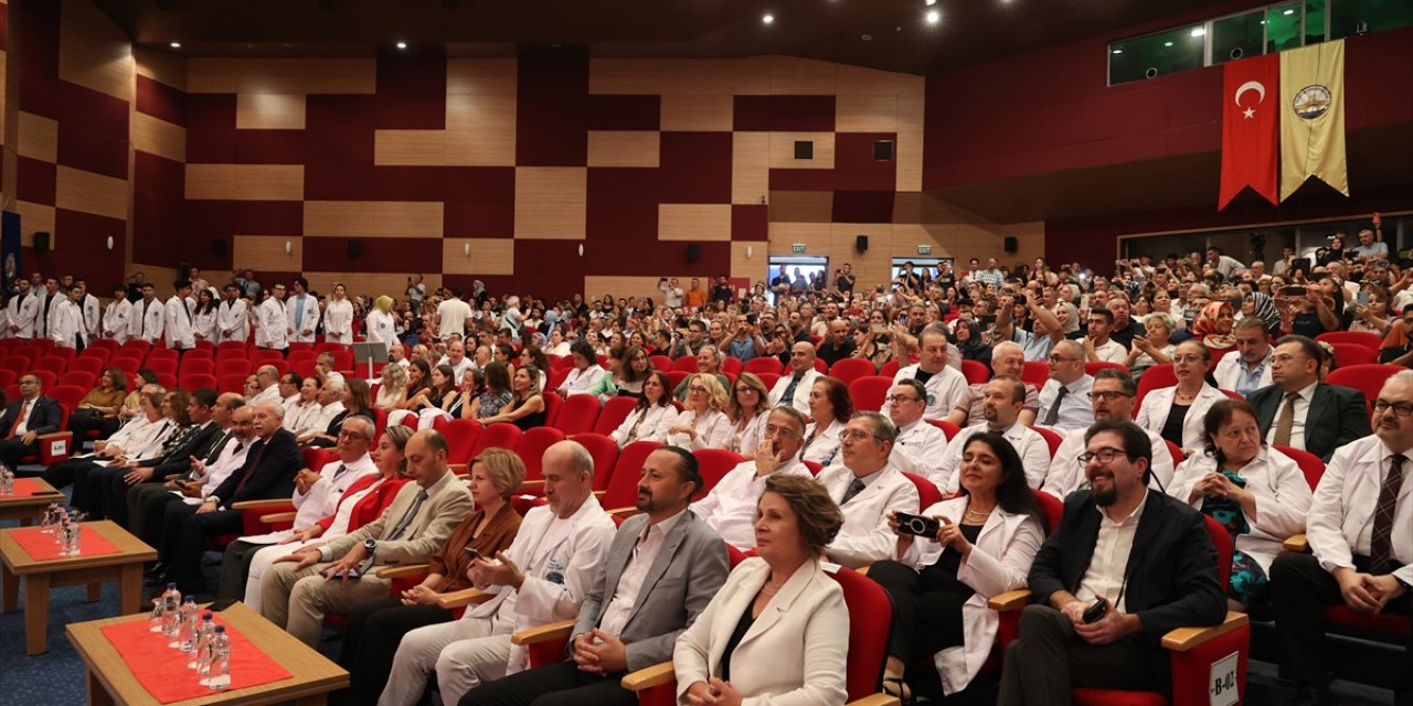 Trakya Üniversitesi Tıp Fakültesi öğrencileri beyaz önlüklerini giydi
