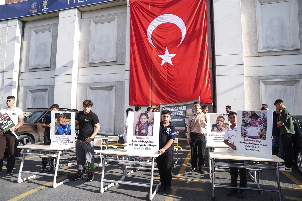İstanbul'da "Boş Sıralar" etkinliğiyle Gazze'deki çocuklar anıldı