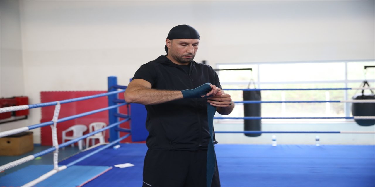 Hüseyin Cinkara, Avustralya’da dünya şampiyonluğu için ringe çıkacak