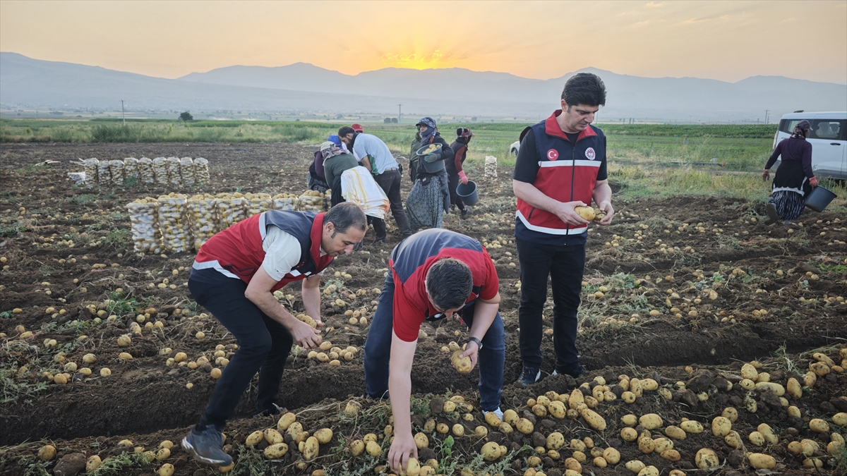 Niğde'de modern sulama teknikleriyle su verimliliği sağlanıyor
