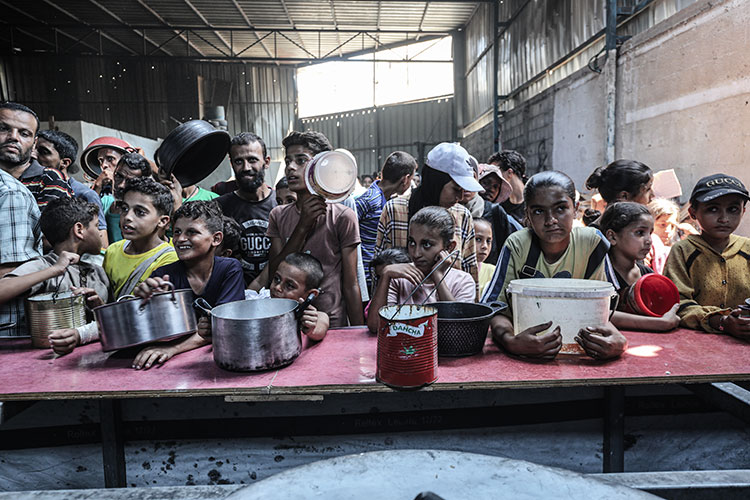 İsrail'in kıtlığı dayattığı Gazze'de son 24 saatte 6 kişi daha açlıktan hayatını kaybetti