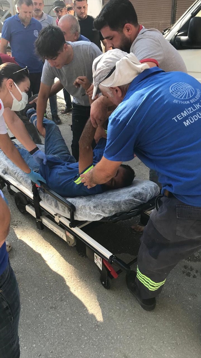 Adana'da belediye temizlik görevlisi 2 kişi tarafından darbedildi