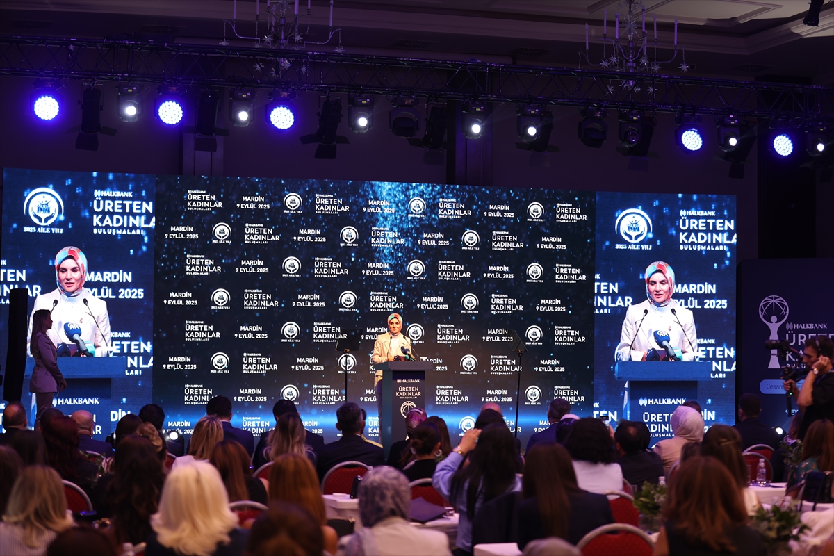 Bakan Göktaş, Mardin'de "Halkbank Üreten Kadınlar Programı"nda konuştu
