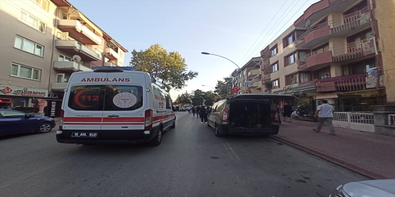 Bursa Yenişehir’de motosiklet ile otomobil çarpıştı; sürücü ağır yaralandı, otomobil sürücüsü gözaltında