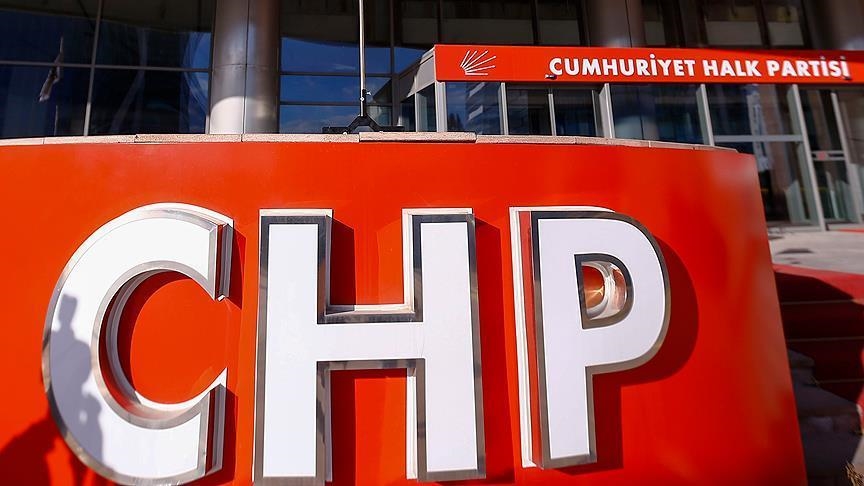 Beykoz'da CHP'li iki meclis üyesi partilerinden istifa etti
