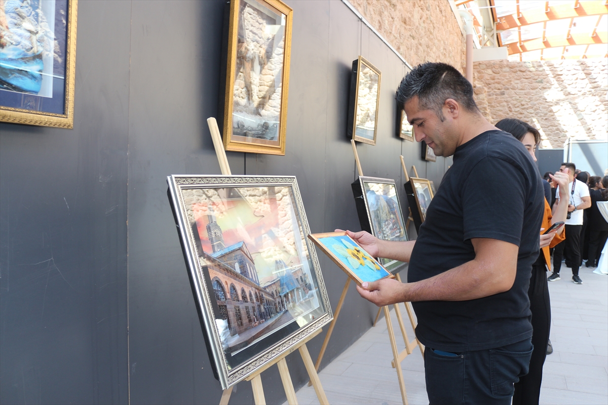 Ağrı'da hükümlü ve tutukluların hazırladığı el sanatları İshak Paşa Sarayı'nda sergilendi