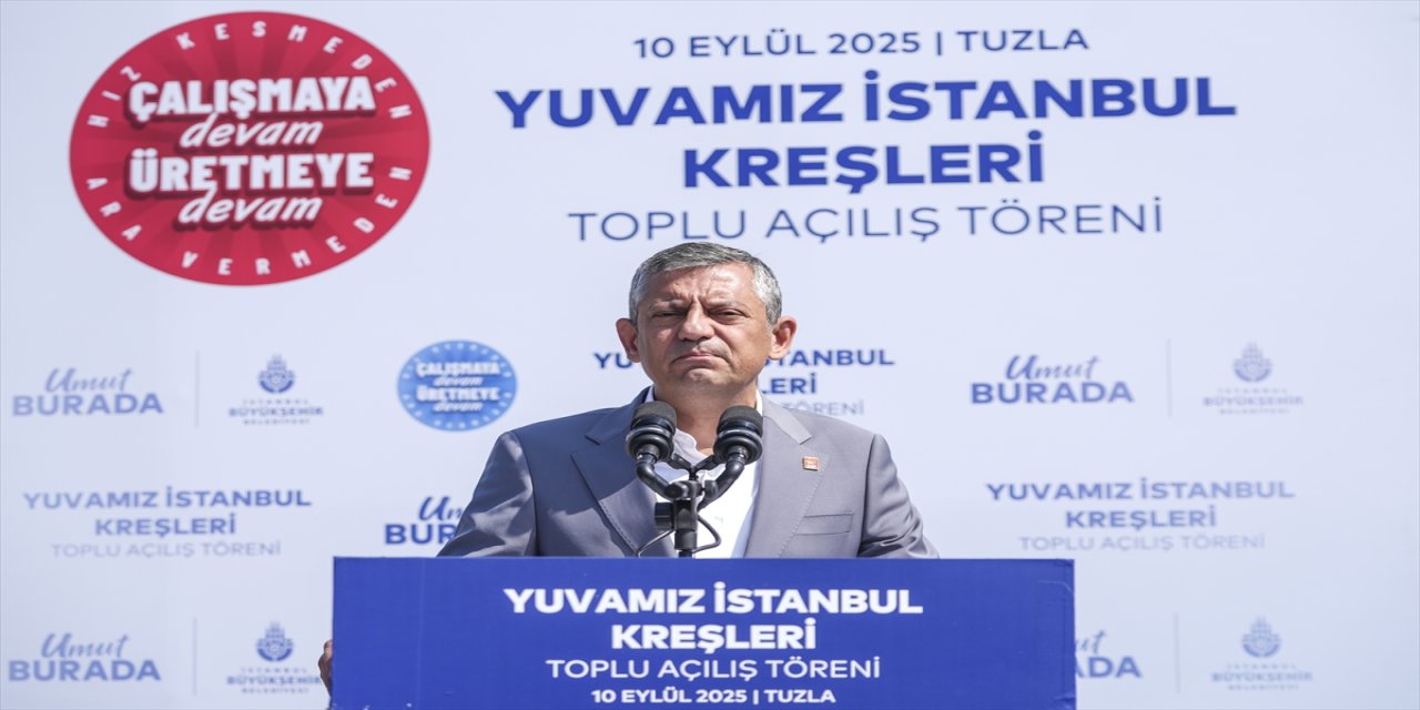 Özgür Özel: "Atatürk’ün koltuğunda oturuyorum, İstanbul’da seçilmiş başkanımız Özgür Çelik’tir"