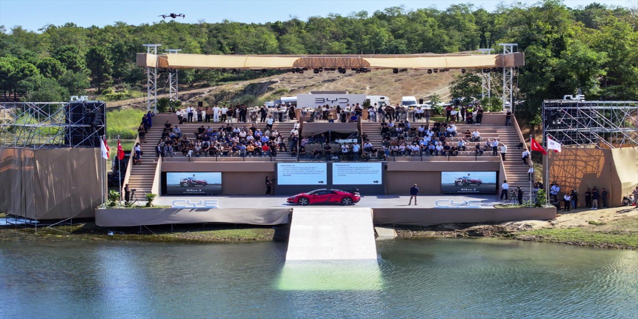 BYD TÜRKİYE İlk Gösterimini “Havada, Karada, Suda” Teknoloji Şovu ile Yaptı