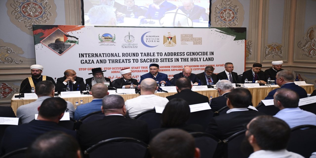 İstanbul'da Uluslararası Toplantı Başladı: Gazze Soykırımı ve Kutsal Mekan Tehditleri Ele Alınıyor