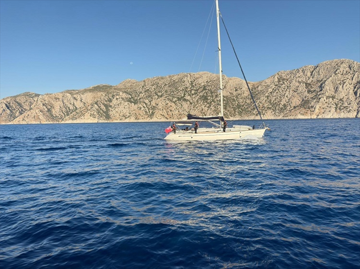 Marmaris açıklarında 70 düzensiz göçmen yakalandı