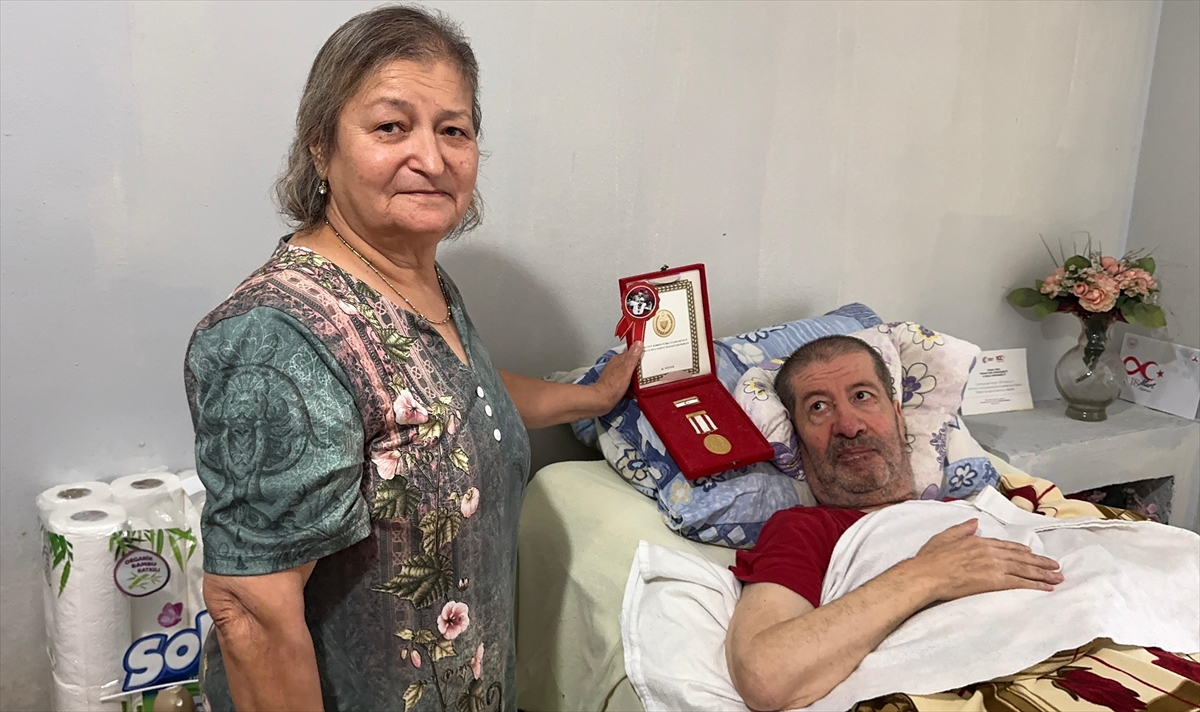 Kıbrıs gazisinin yaşam mücadelesindeki en büyük destekçisi eşi