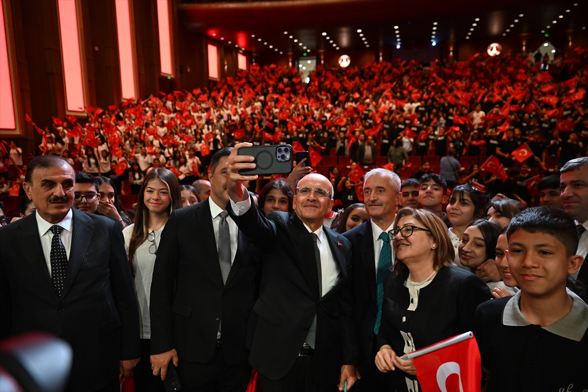 Fizik, kimya, matematik gibi temel bilimlerde başarılı olmamız lazım.