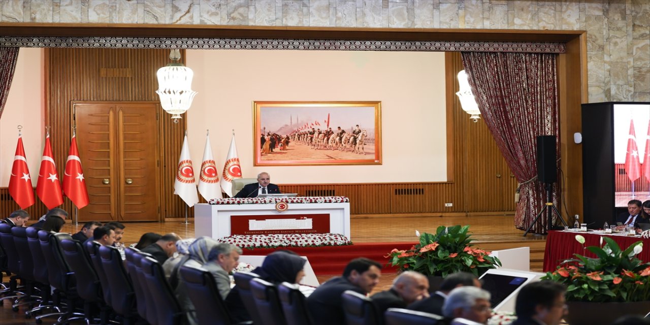 TBMM’de “Terörsüz Türkiye” için kurulan Milli Dayanışma Komisyonu STK ve akademisyenlerle 17-18 Eylül’de buluşacak