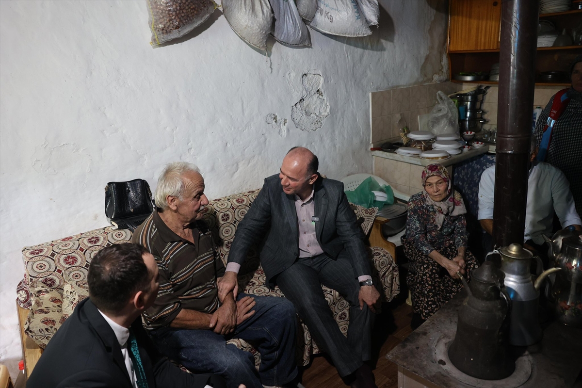 Giresun Valisi Serdengeçti'nin ziyaret ettiği şehit ailesine yeni ev yapılacak