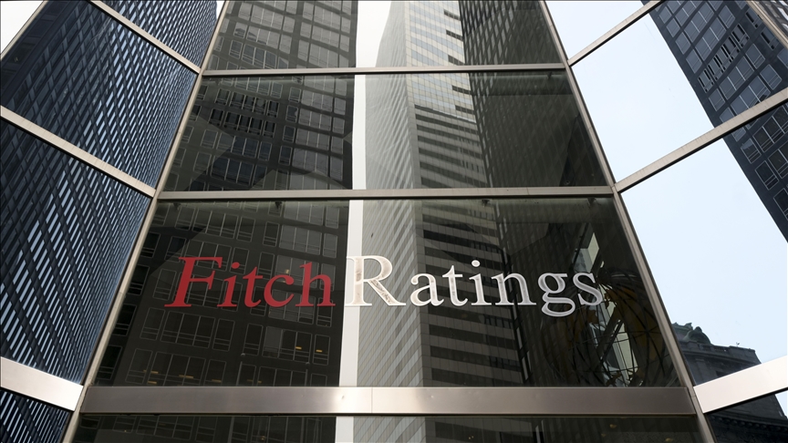 Fitch, Fransa'nın kredi notunu düşürdü