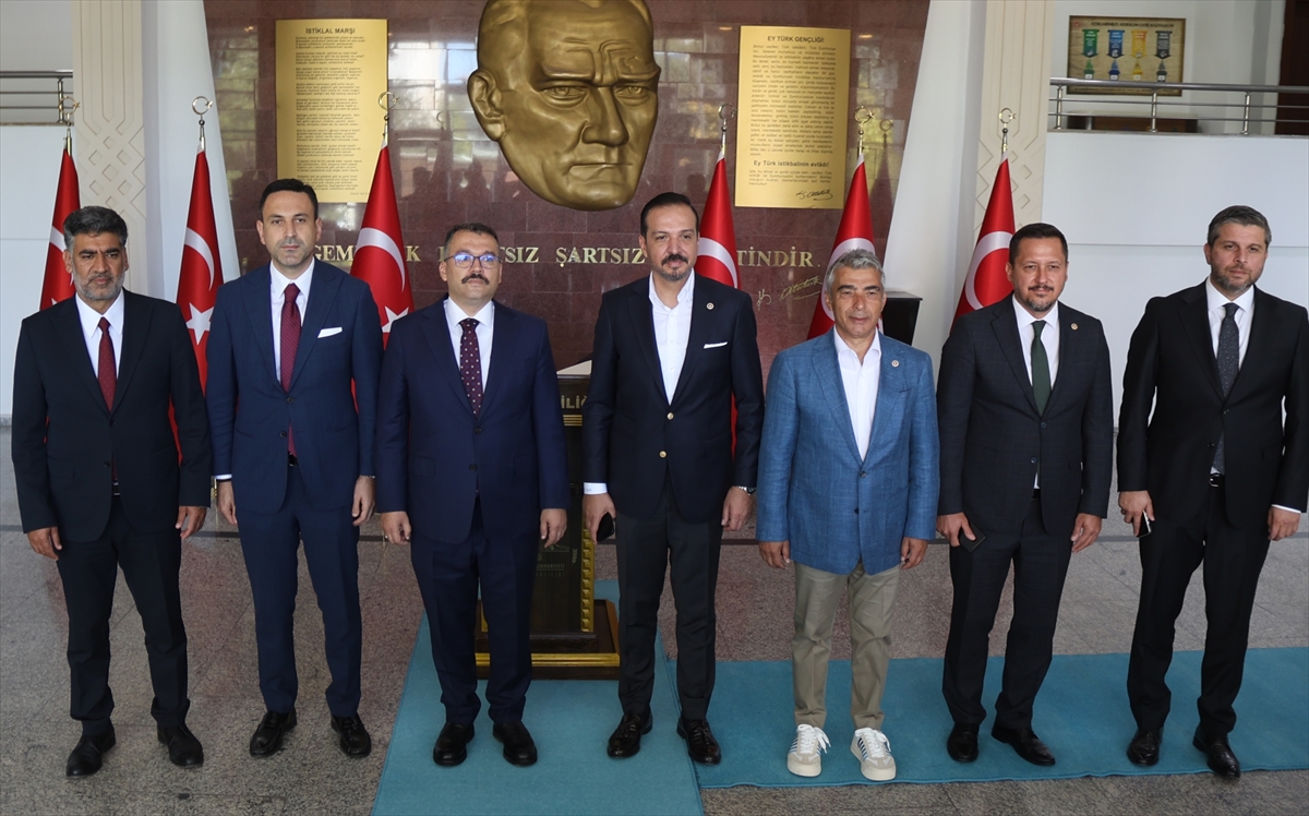 AK Parti Genel Başkan Yardımcısı Zorlu, Iğdır'da ziyaretler gerçekleştirdi