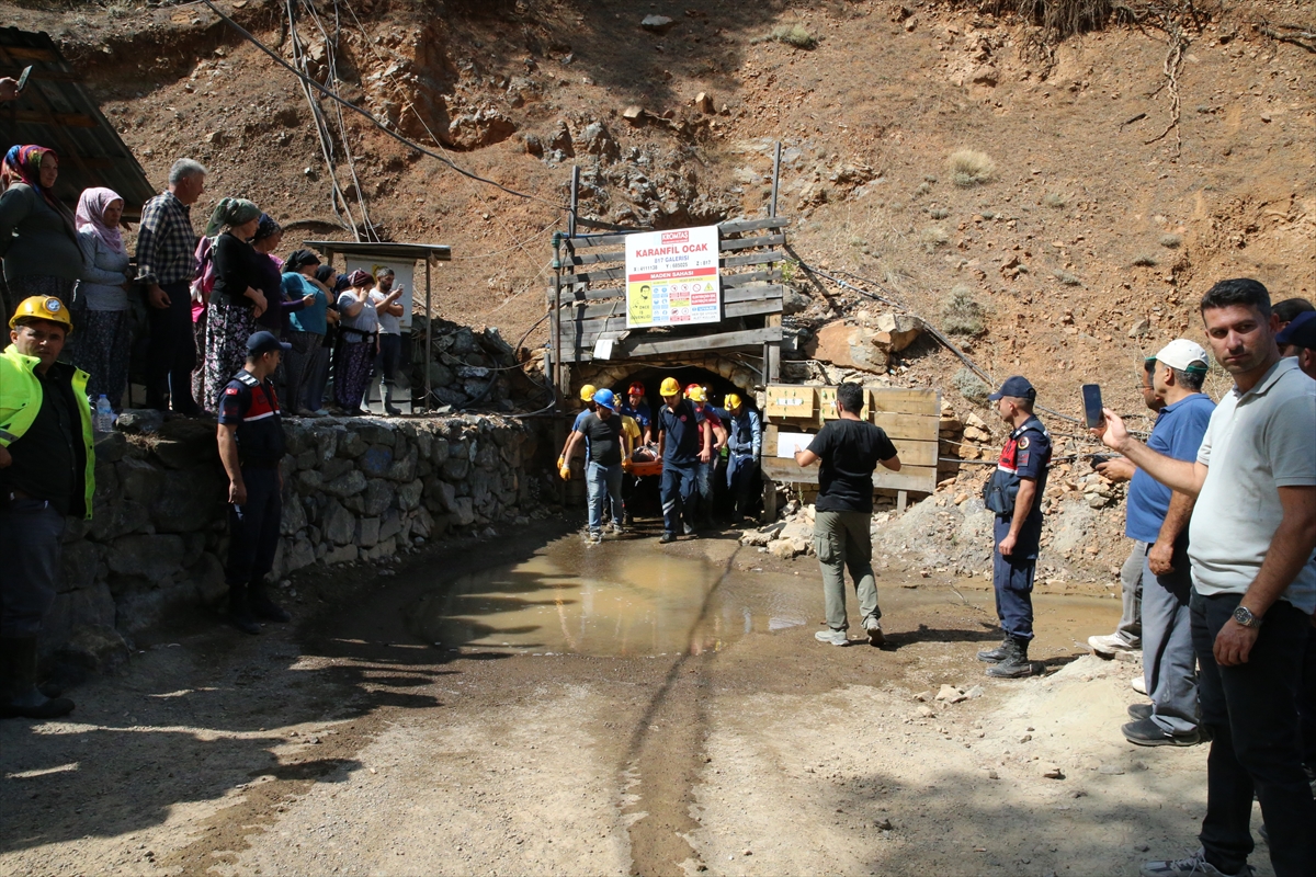Denizli'de madendeki göçükte mahsur kalan 2 işçiden biri kurtarıldı