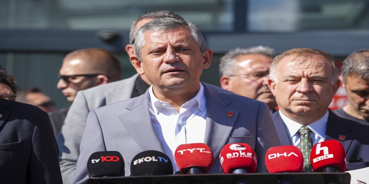 Özgür Özel: CHP’nin program kurultayında 4 sütun, 16 başlık belirlendi; “iktidara yürüyeceğiz”