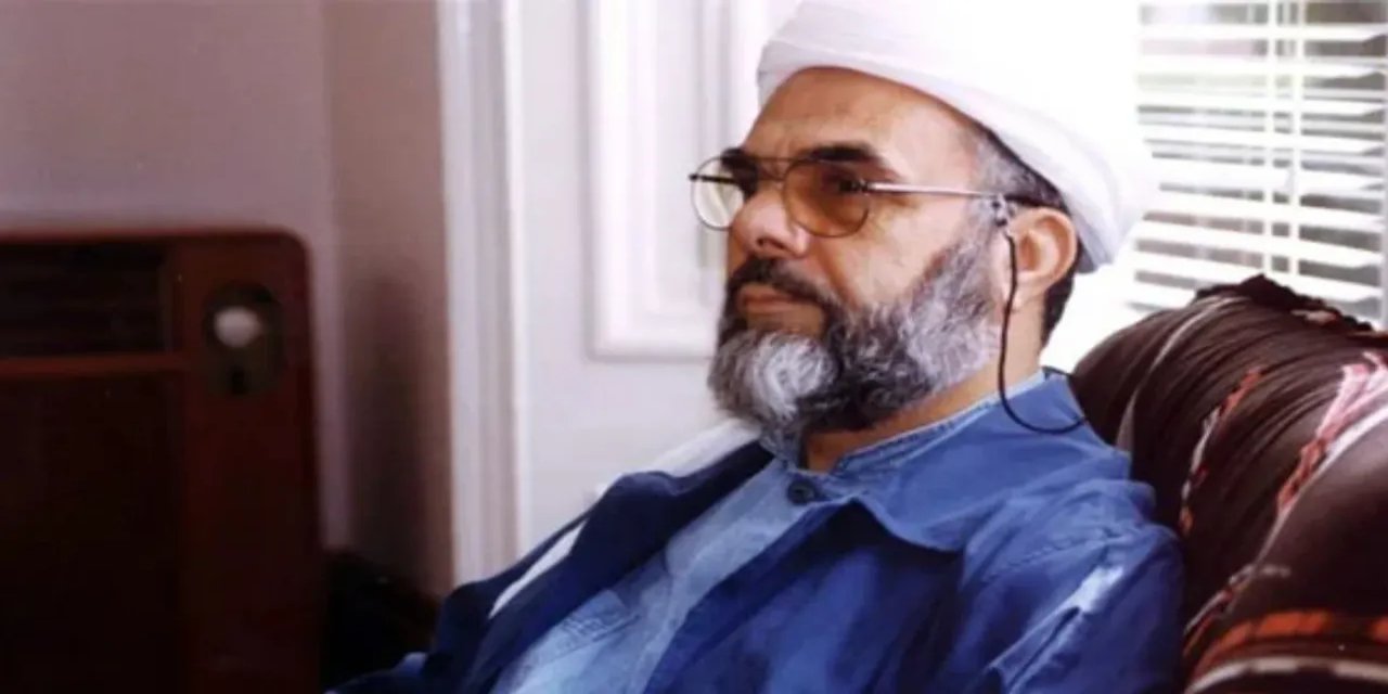 Prof. Dr. Mahmud Esad Coşan Hocaefendi Peygamberimiz SAV’in gülcemalini Anlatıyor.