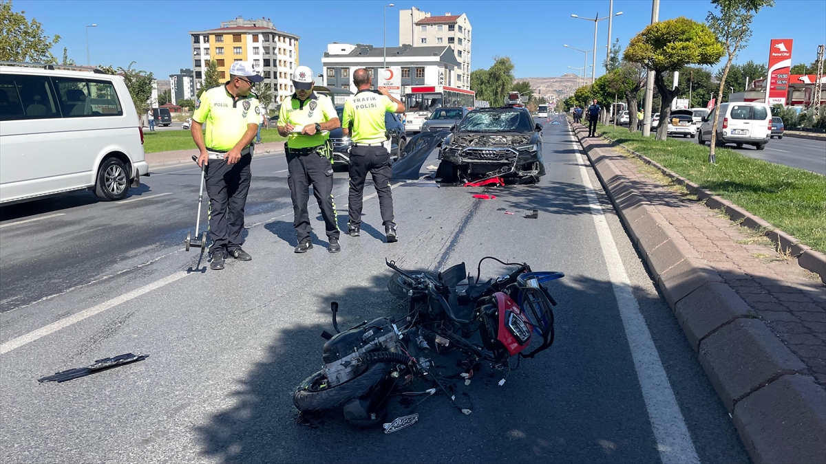Kayseri'de otomobille çarpışan motosikletin sürücüsü öldü