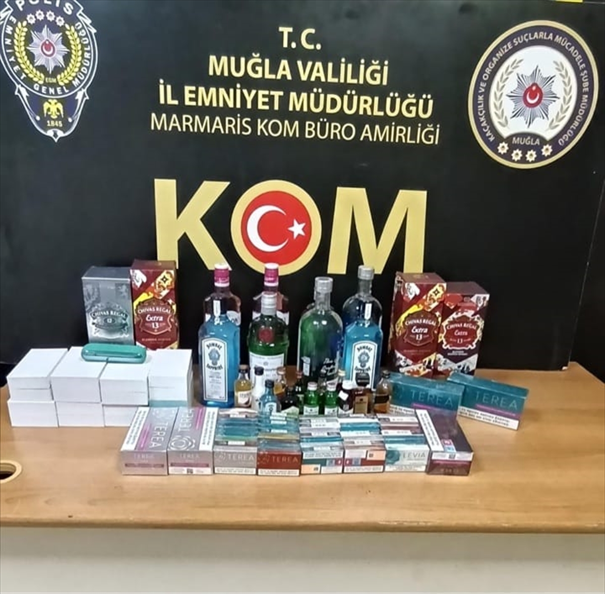 Muğla'da tekneyle yurt dışına kaçmaya çalışırken yakalanan 8 FETÖ şüphelisi tutuklandı