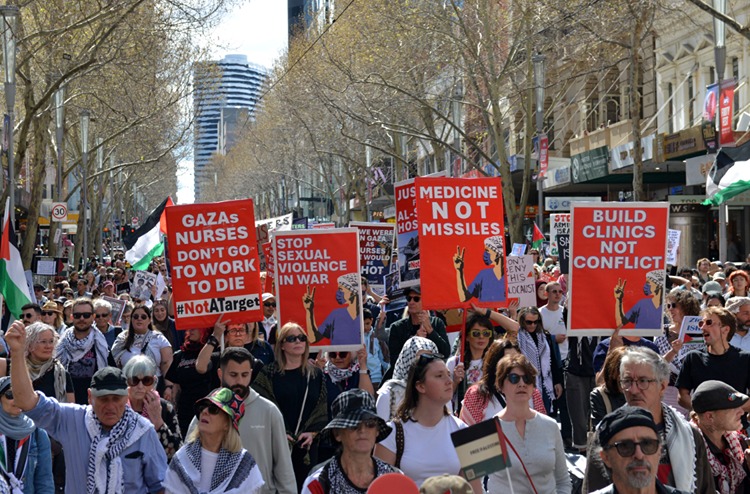 Avustralyalılar, İsrail'in Gazze'ye saldırılarını 100 haftadır protesto ediyor