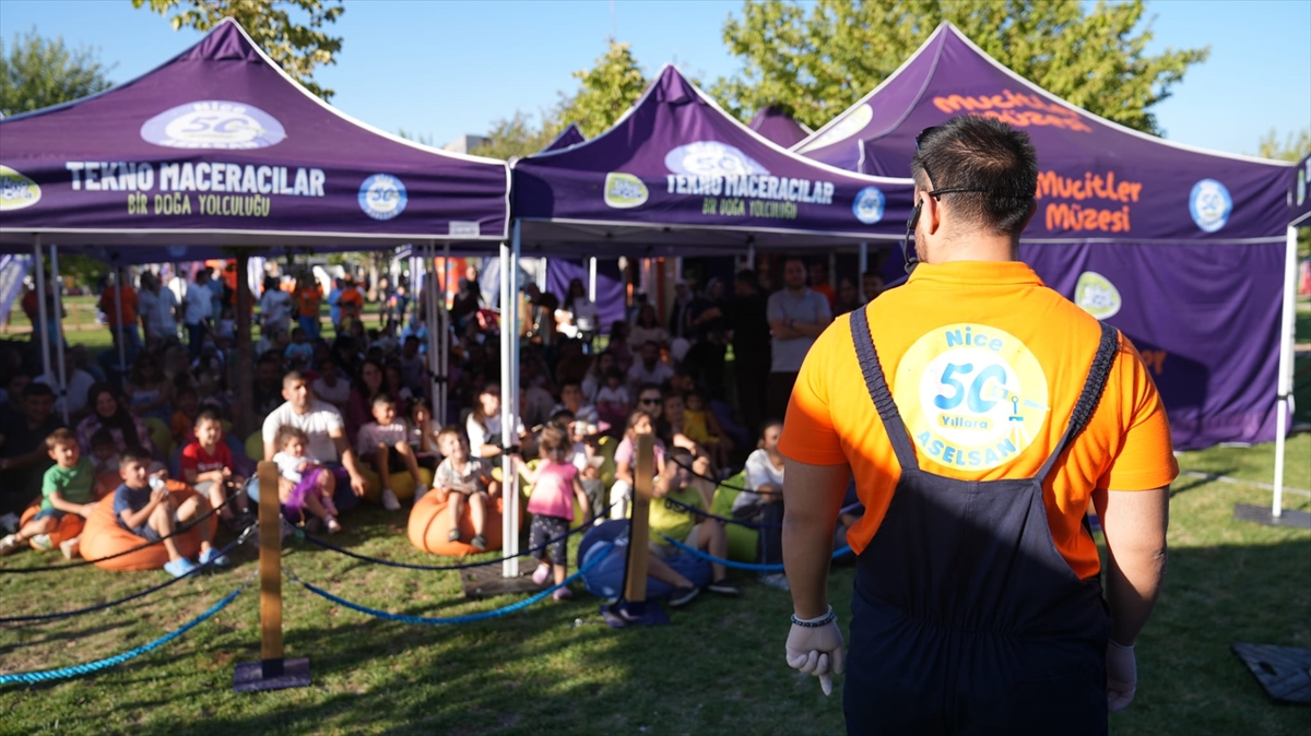 ASELSAN Tekno Macera Tırı Gaziantep'te çocukları bilimle buluşturuyor