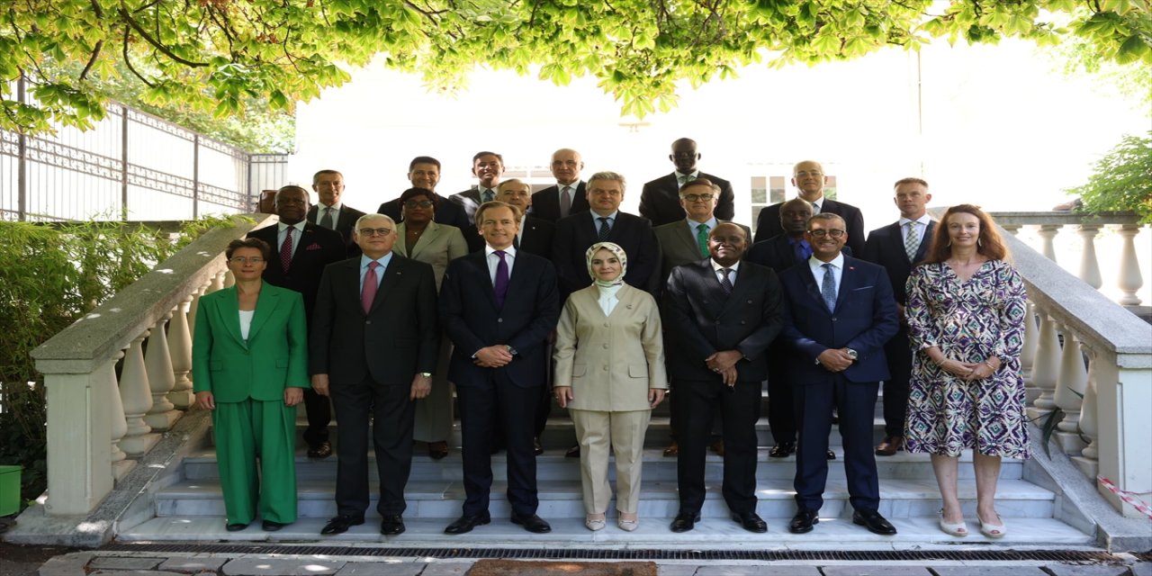 Bakan Göktaş, Ankara’daki Frankofon büyükelçilerle “Aile Diplomasisi” kapsamında bir araya geldi