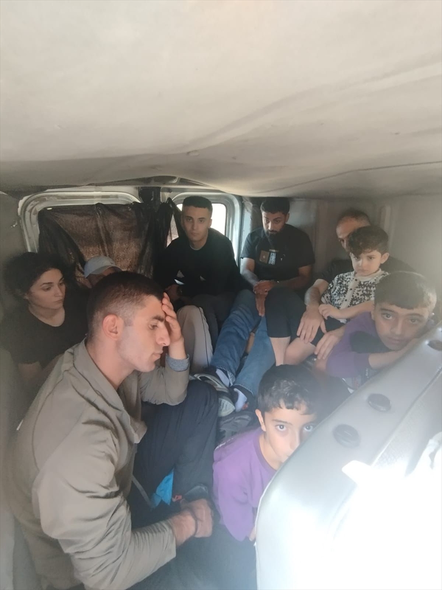 Edirne'de 20 düzensiz göçmen yakalandı