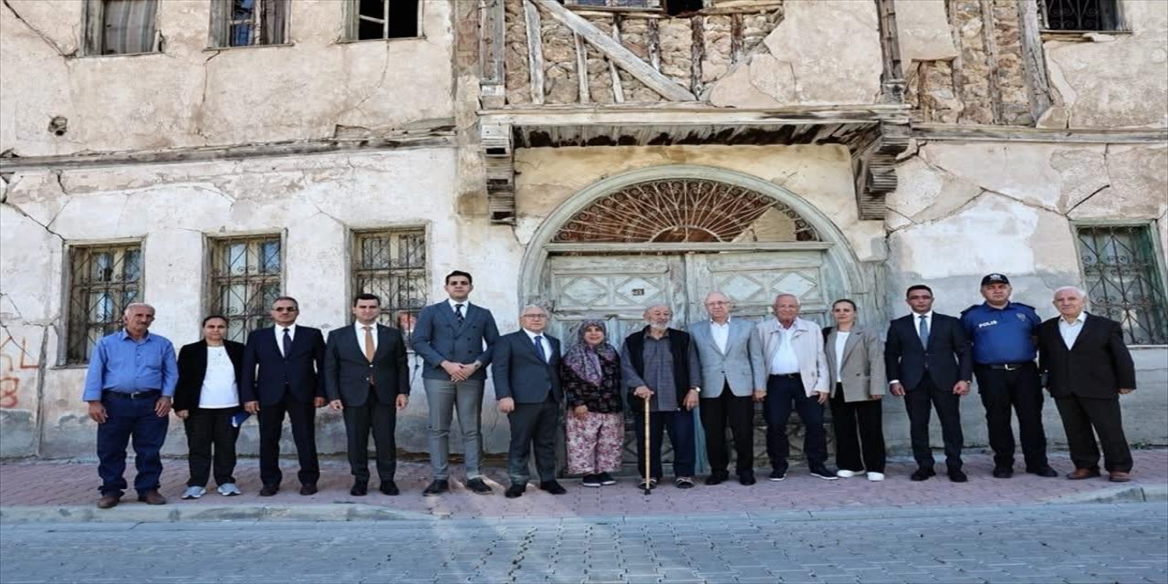 Sivas Zara’daki 156 yıllık Mahir Paşa Konağı kamuya hibe edildi