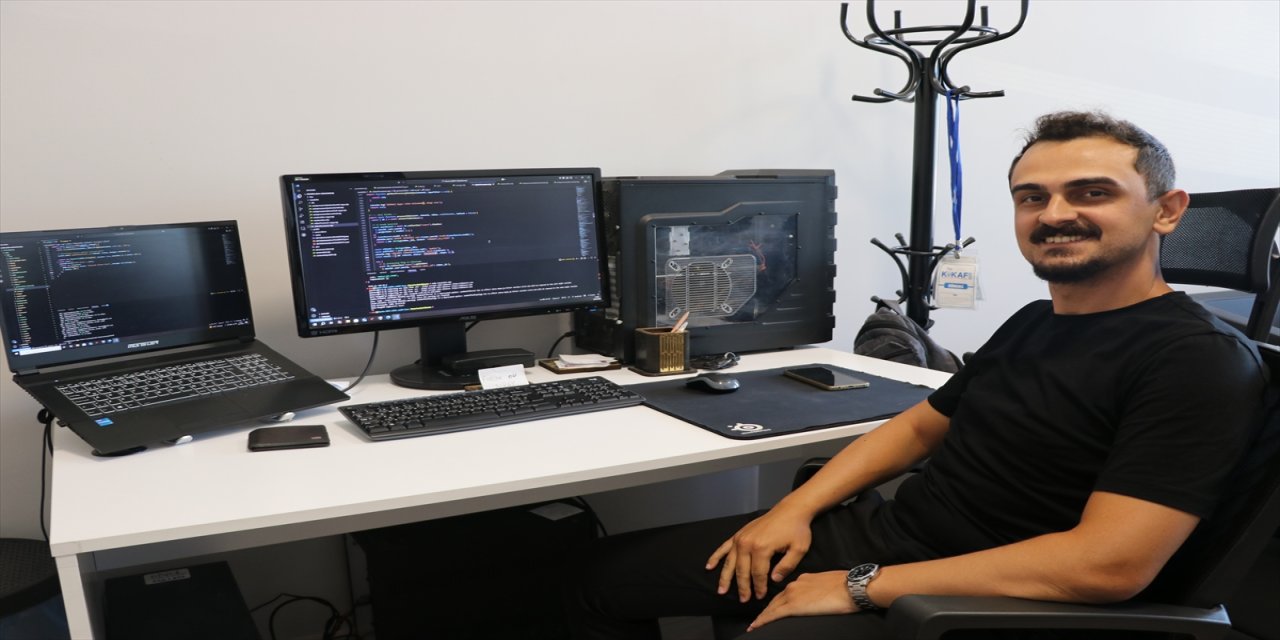 Girişimci Mustafa Demiray, Teknokent’te geliştirdiği yazılımlarla yurt dışına açılmayı hedefliyor