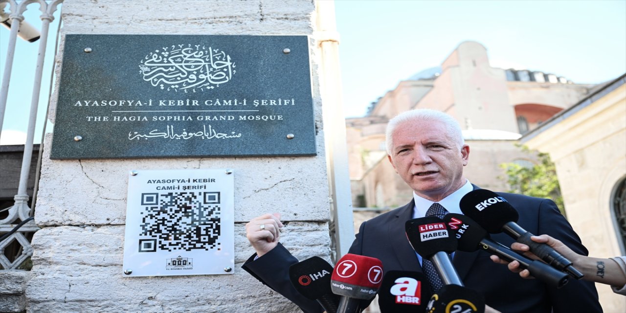 İstanbul’un 603 cami ve 225 türbesine karekod: “Dijital İstanbul” projesi tanıtıldı