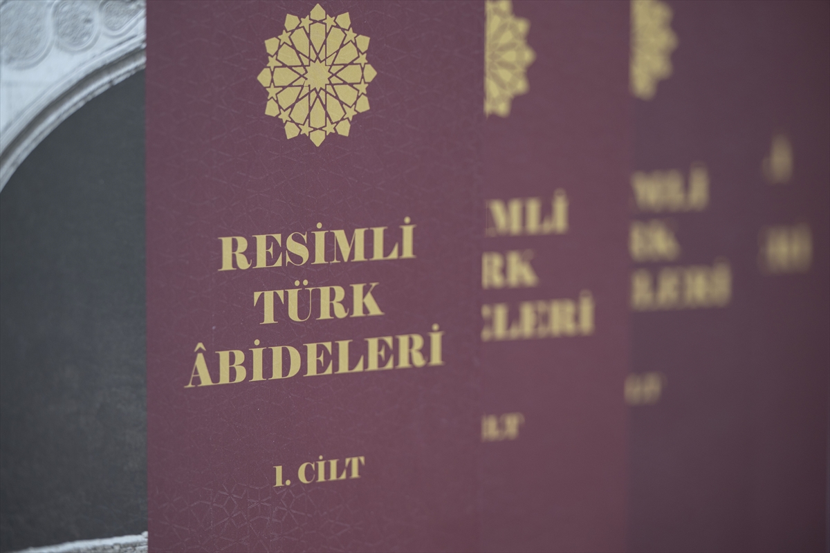"Resimli Türk Abideleri" eserinin tanıtım toplantısı gerçekleştirildi
