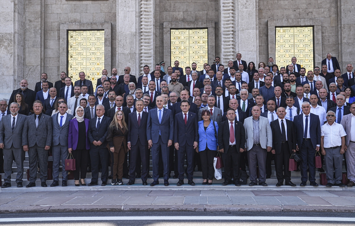 TBMM Başkanı Kurtulmuş, KKTC'den gelen muhtarları kabul etti