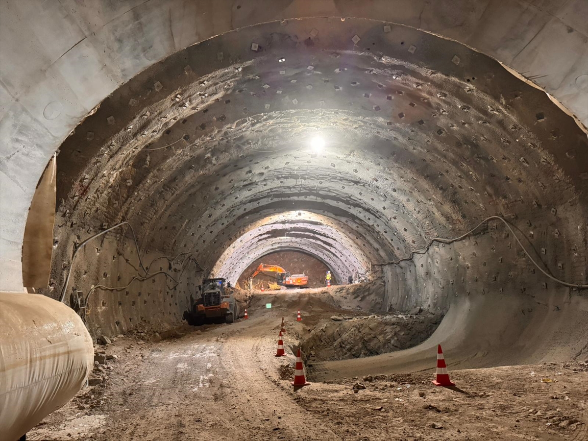 Hatay'da İskenderun-Topboğazı Otoyolu'nda çalışmalar devam ediyor